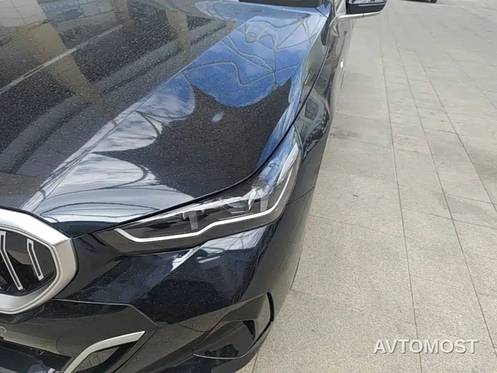 BMW i5 2024 eDrive 35L M Sport Package — фото 17