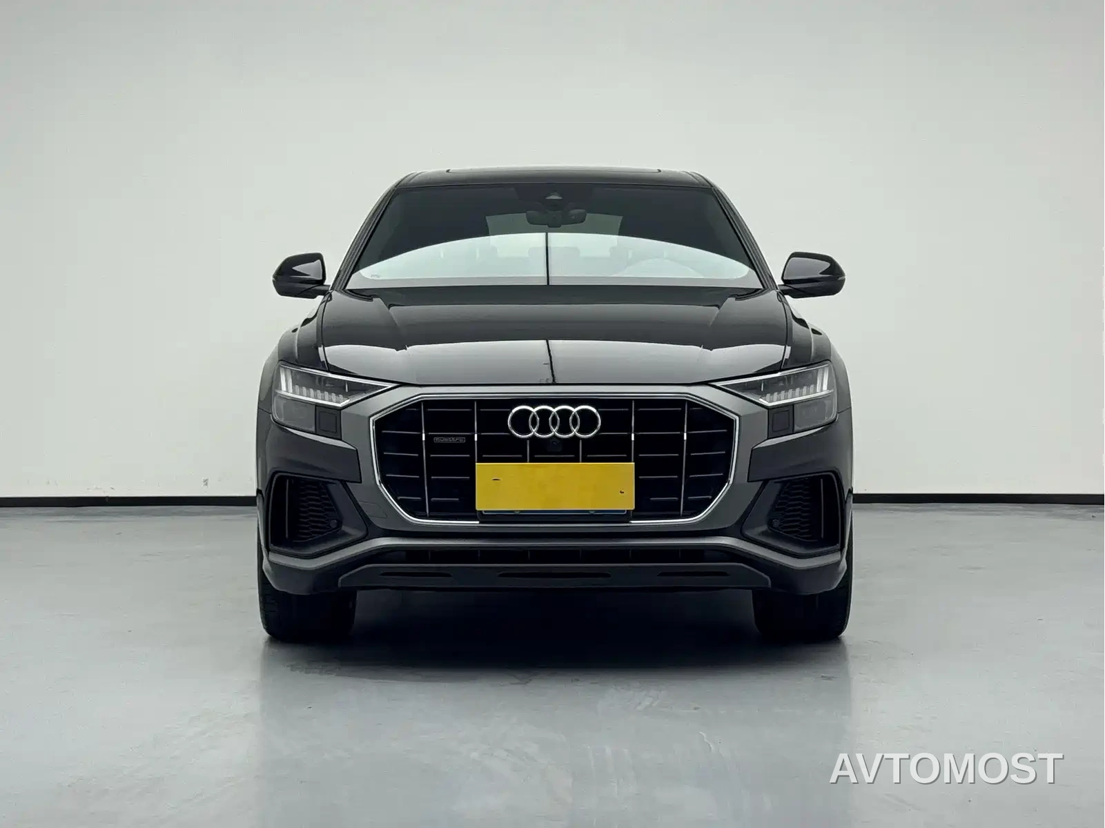 Audi Q8 2021 Model 55 TFSI Premium Dynamic — фото 2