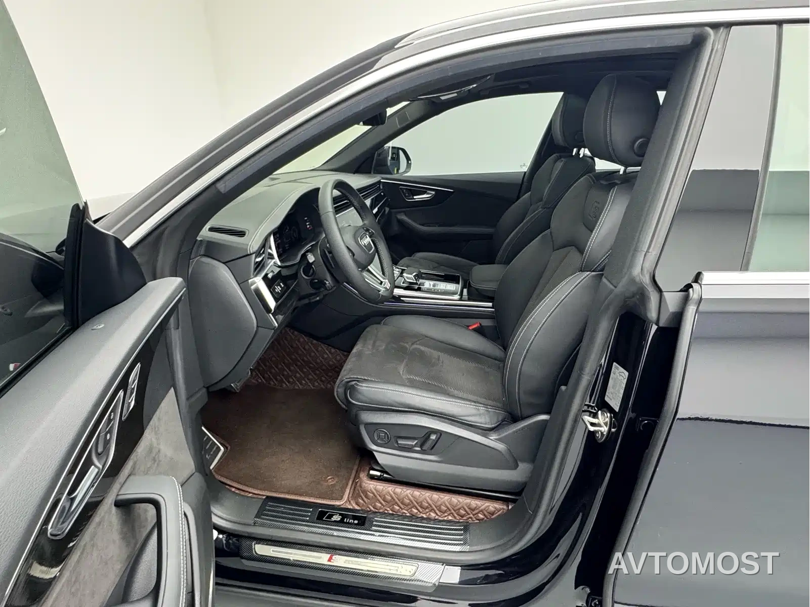 Audi Q8 2021 Model 55 TFSI Premium Dynamic — фото 9