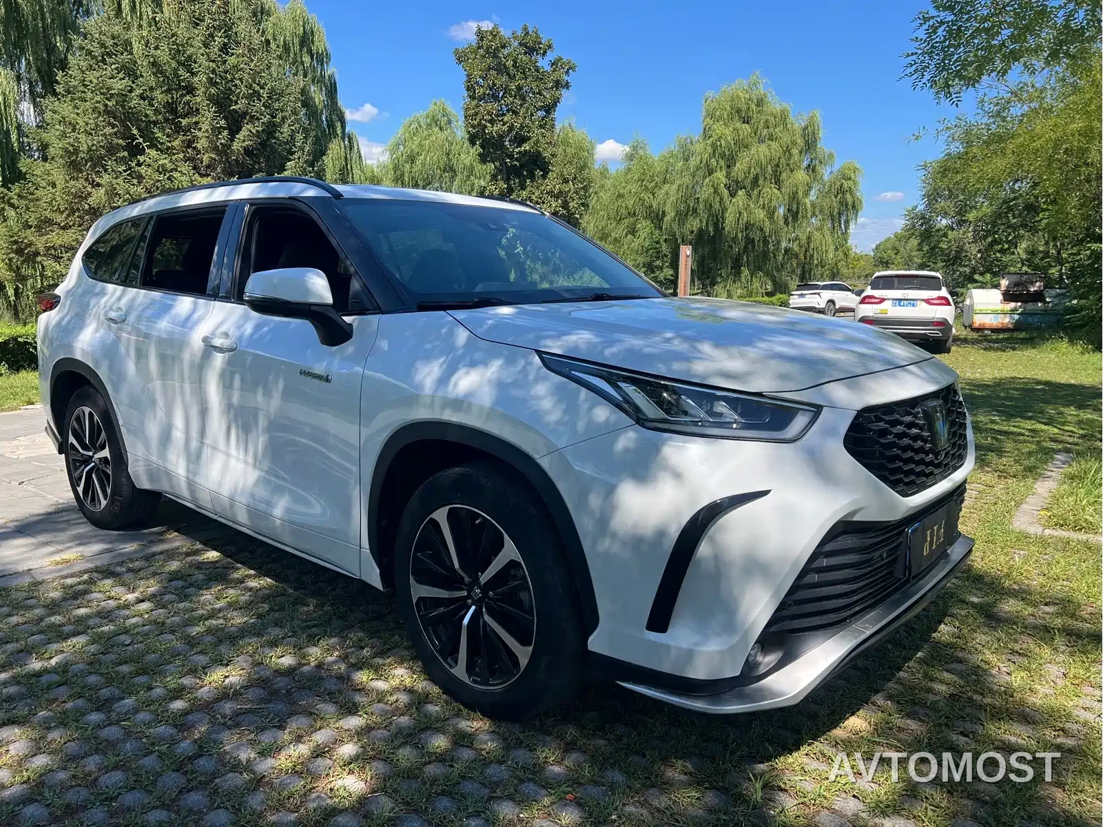 Toyota Crown Kluger 2022 2.5L HEV 4WD Premium Edition — фото 3