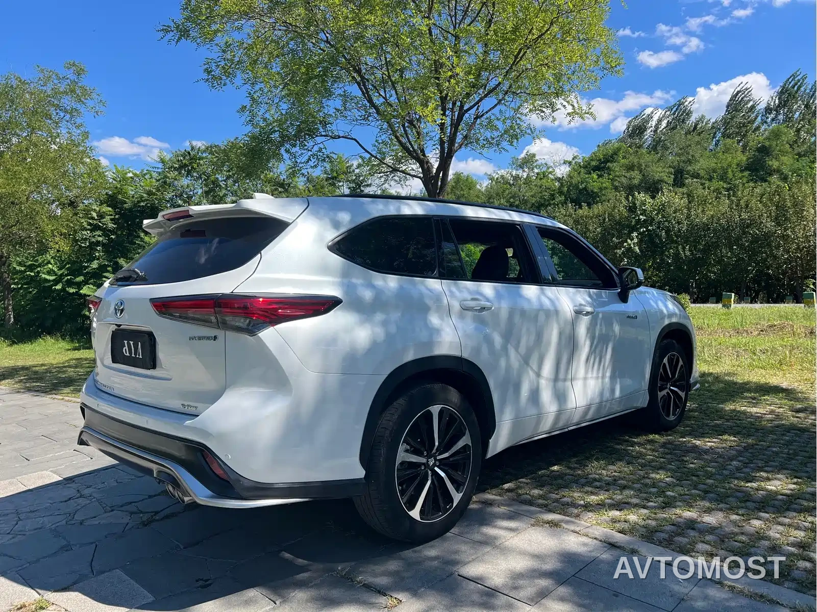 Toyota Crown Kluger 2022 2.5L HEV 4WD Premium Edition — фото 7