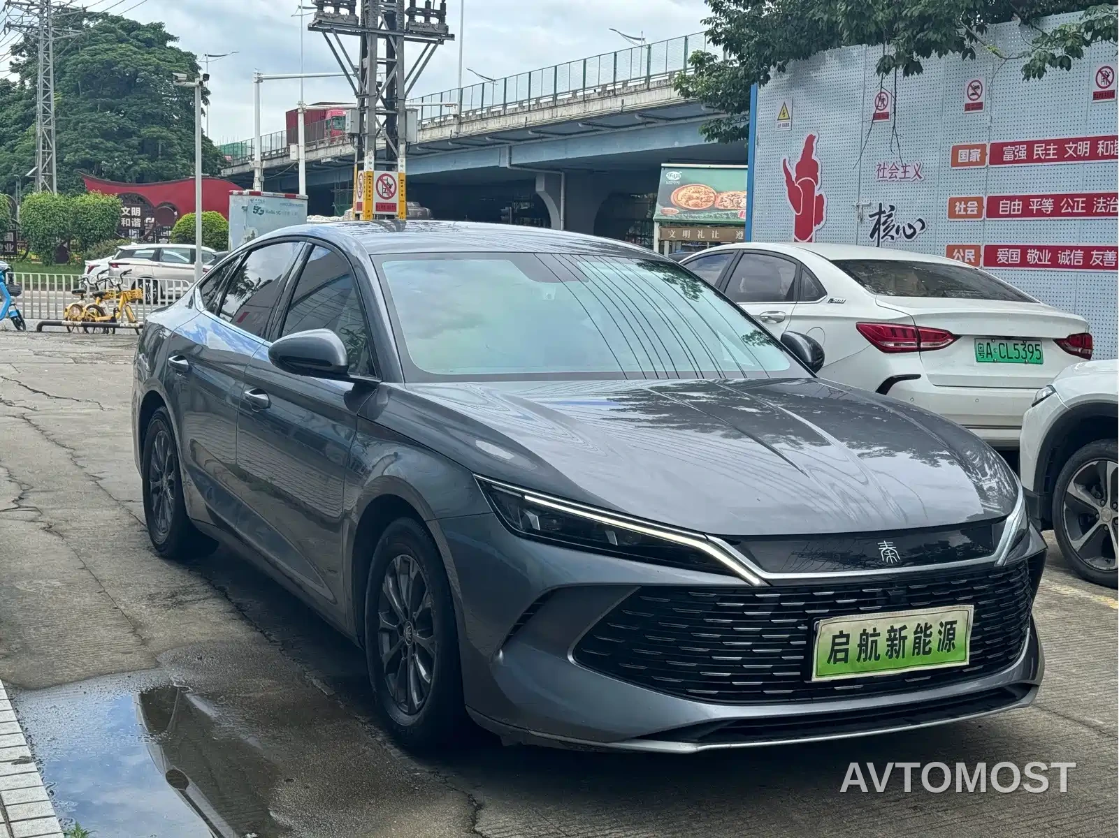 BYD Qin L 2024 DM-i 80KM Leading Edition — фото 3