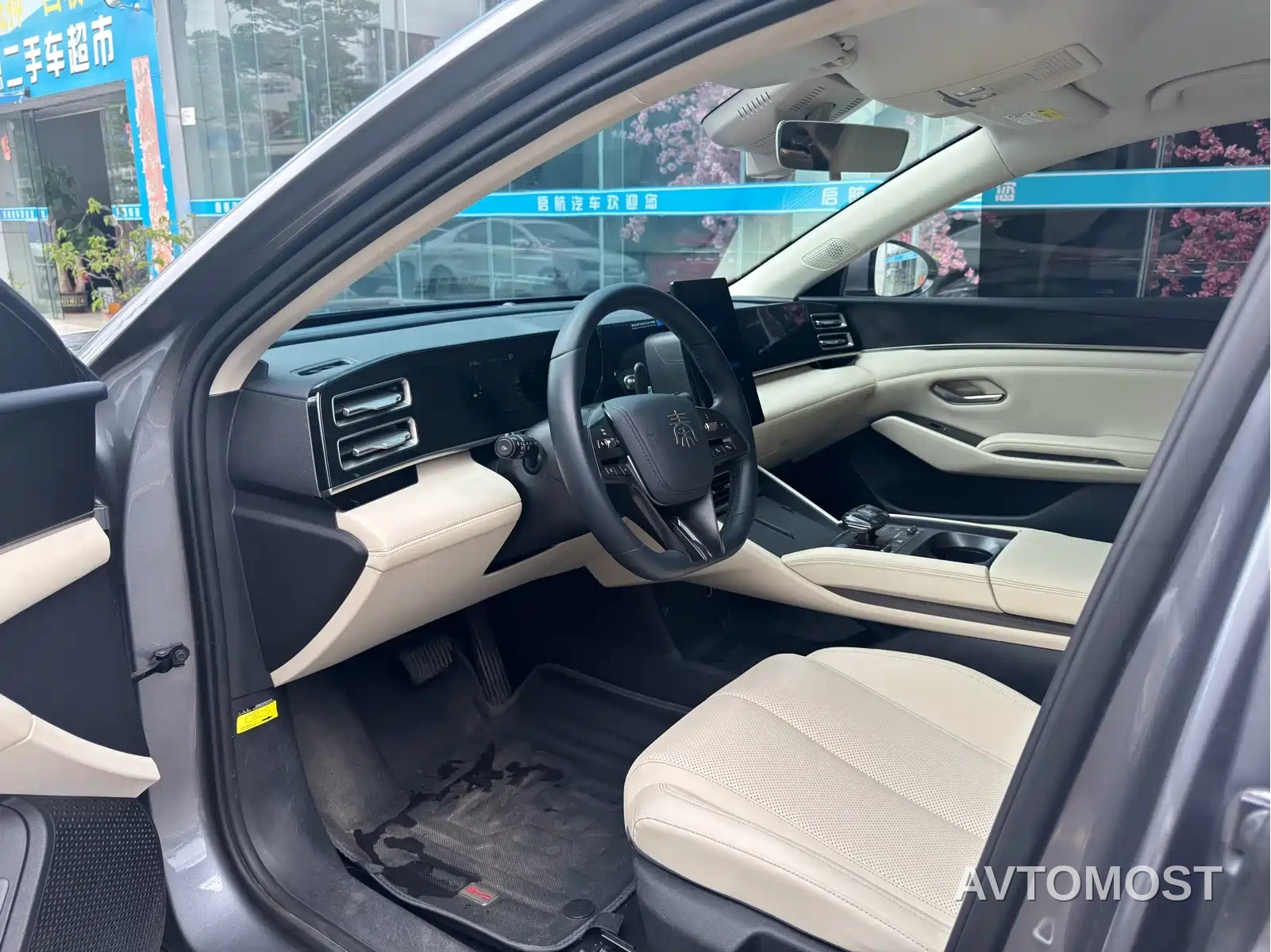 BYD Qin L 2024 DM-i 80KM Leading Edition — фото 4