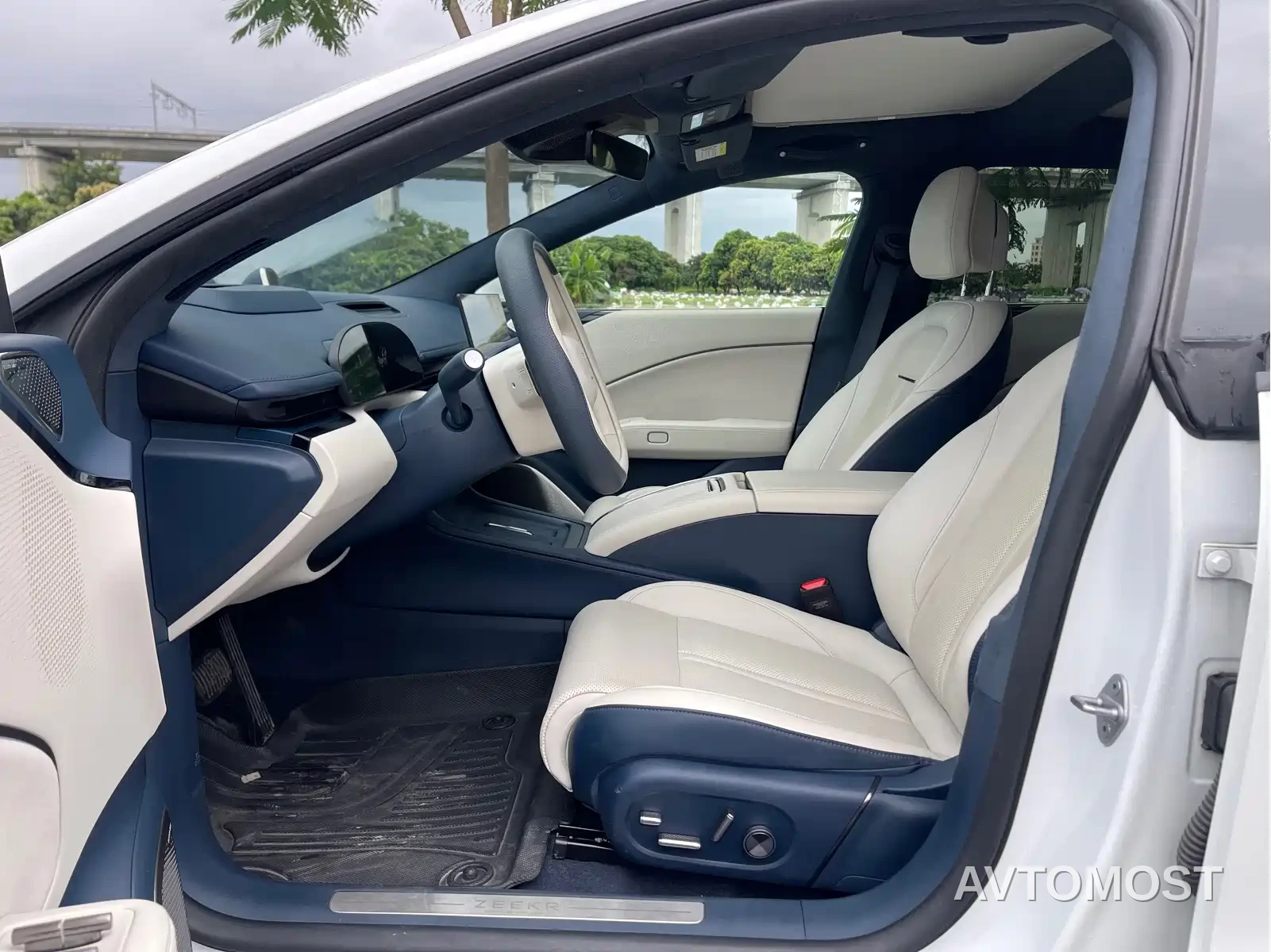 Zeekr 007 2024 Rear-Wheel Drive Smart Edition 75kWh — фото 20