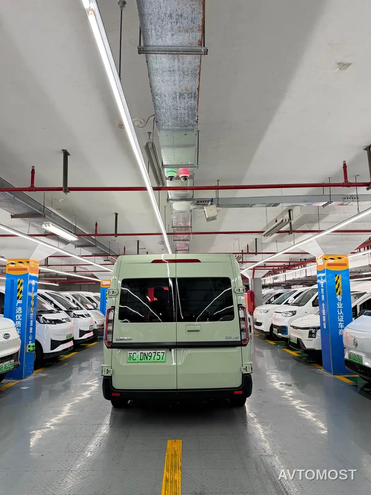 Yuan Cheng Farizon Super VAN 2024 Smart Wealth Edition Short Wheelbase Medium Roof 68kWh — фото 4