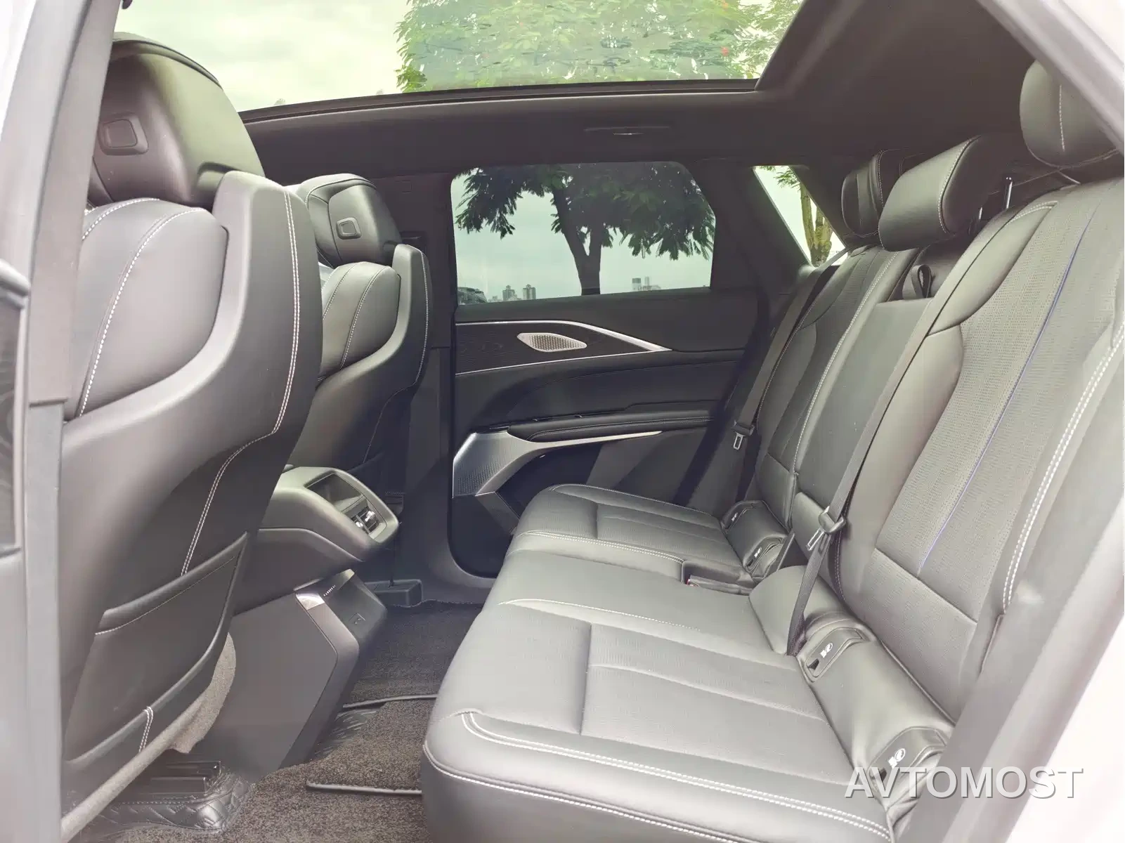 Cadillac IQ Rui Ge 2024 RWD Standard Range Luxury Edition — фото 11
