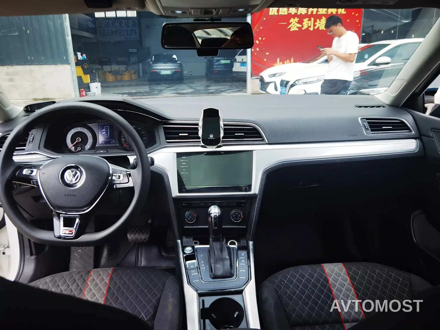 Volkswagen Lamando 2021 230TSI DSG Fashion Edition — фото 4