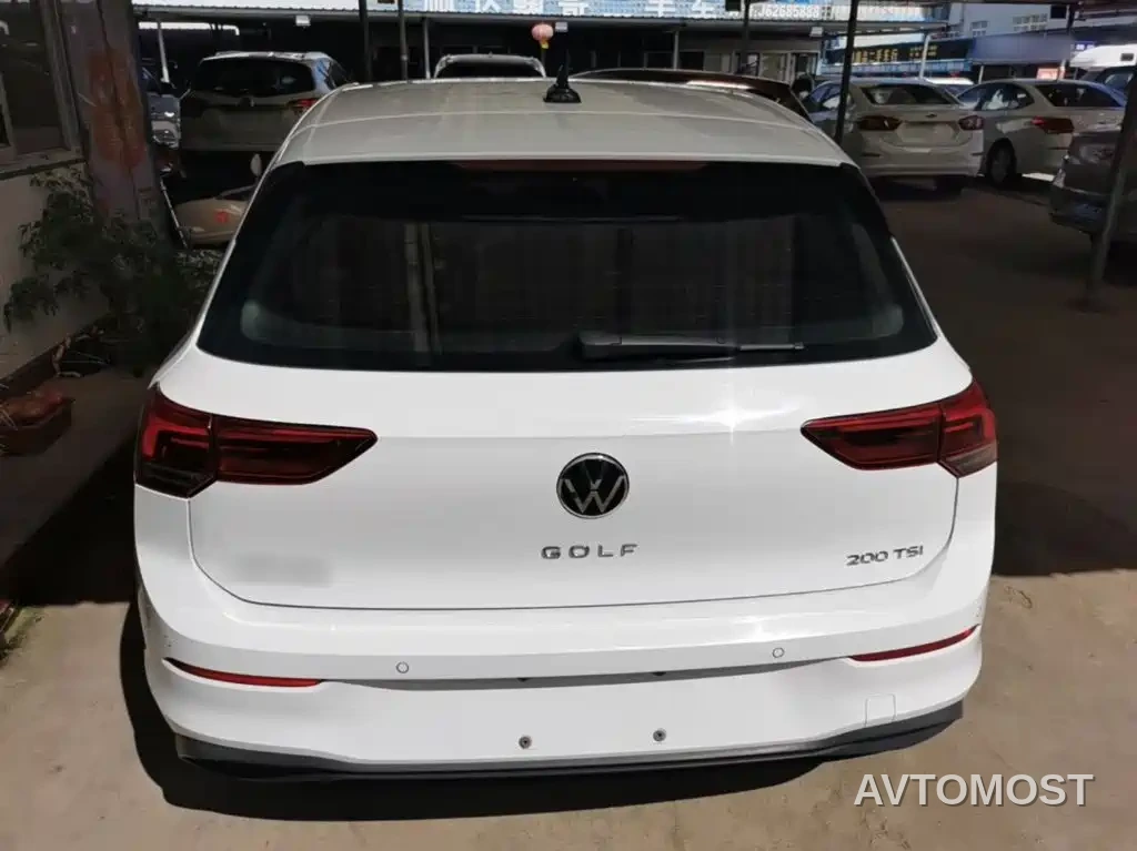 Volkswagen Golf 2023 Model 200TSI DSG — фото 4