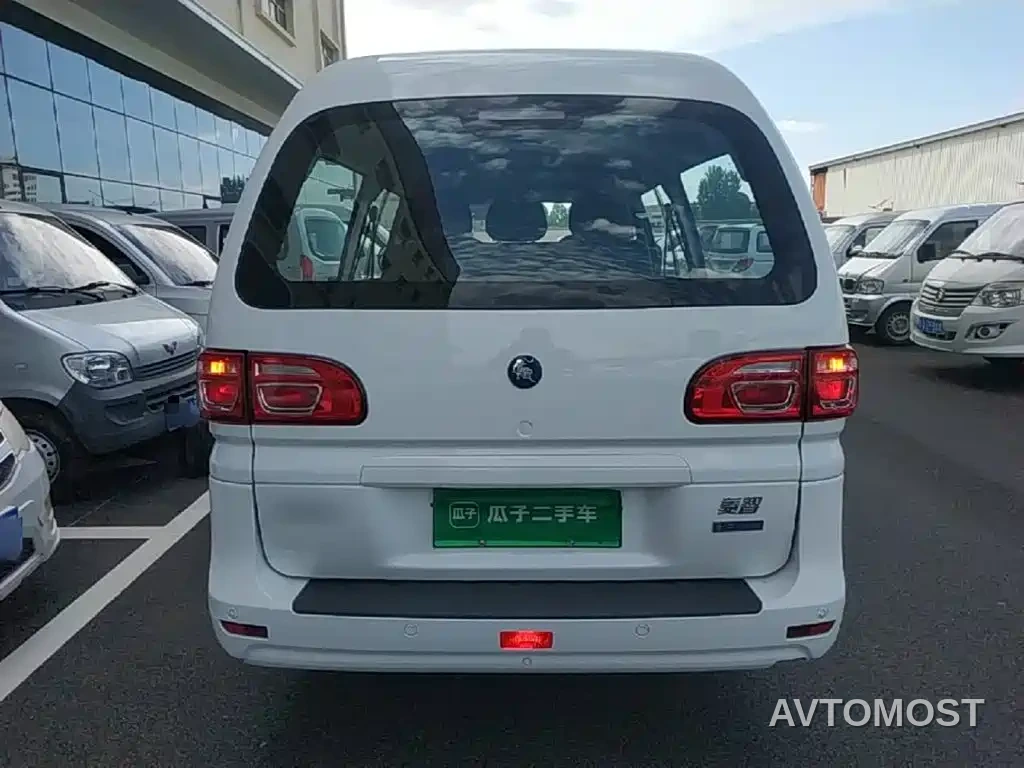 Dongfeng Fengxing Lingzhi New Energy 2025 420km EV City Transport 5-seater — фото 5