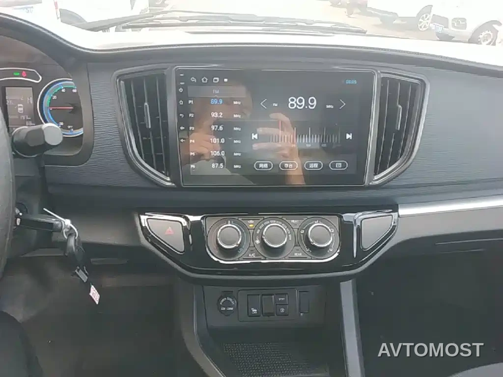 Dongfeng Fengxing Lingzhi New Energy 2025 420km EV City Transport 5-seater — фото 11