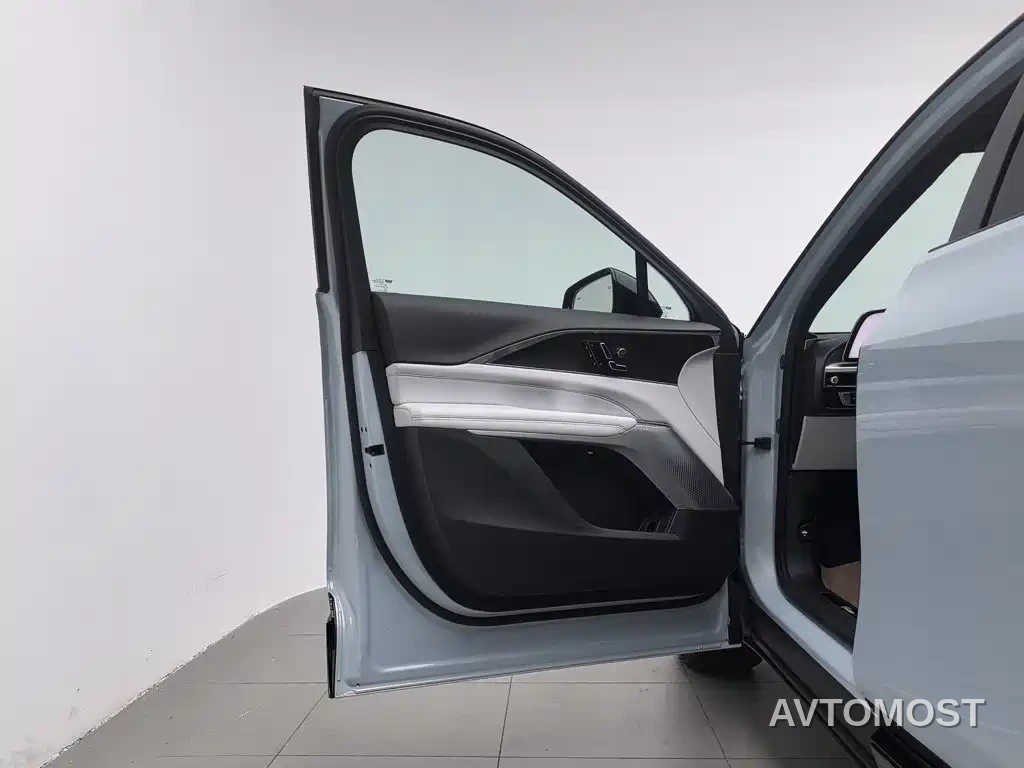 Cadillac IQ Rui Ge 2024 RWD Standard Range Luxury Edition — фото 7