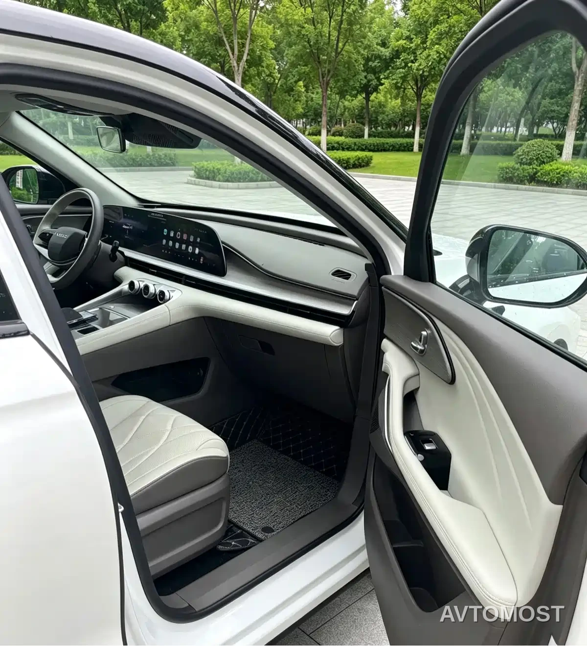Exeed Yaoguang C-DM 2026 Global Edition 120 Long Range 2WD — фото 12