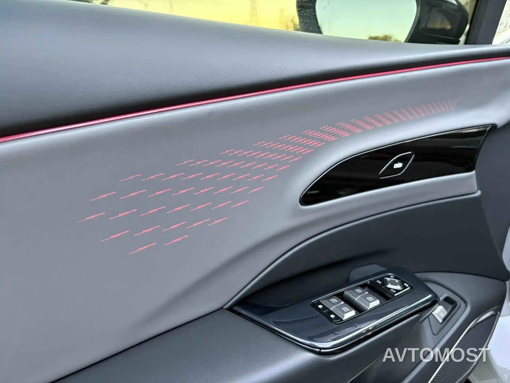 Hongqi EH7 2025 640 AWD Smart Selection Edition — фото 8