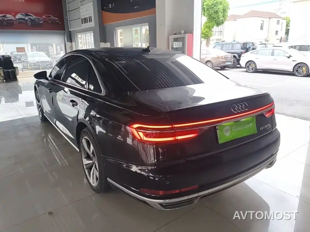 Audi A8 New Energy 2022 A8L 60 TFSIe quattro Collector's Edition — фото 2