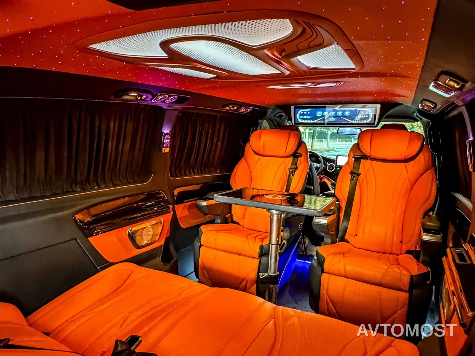 Mercedes-Benz Vito 2023 2.0T Business 7-Seater — фото 23
