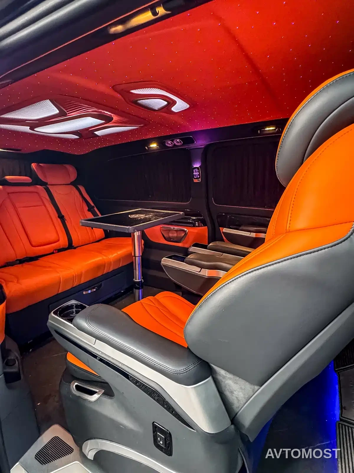 Mercedes-Benz Vito 2023 2.0T Business 7-Seater — фото 29