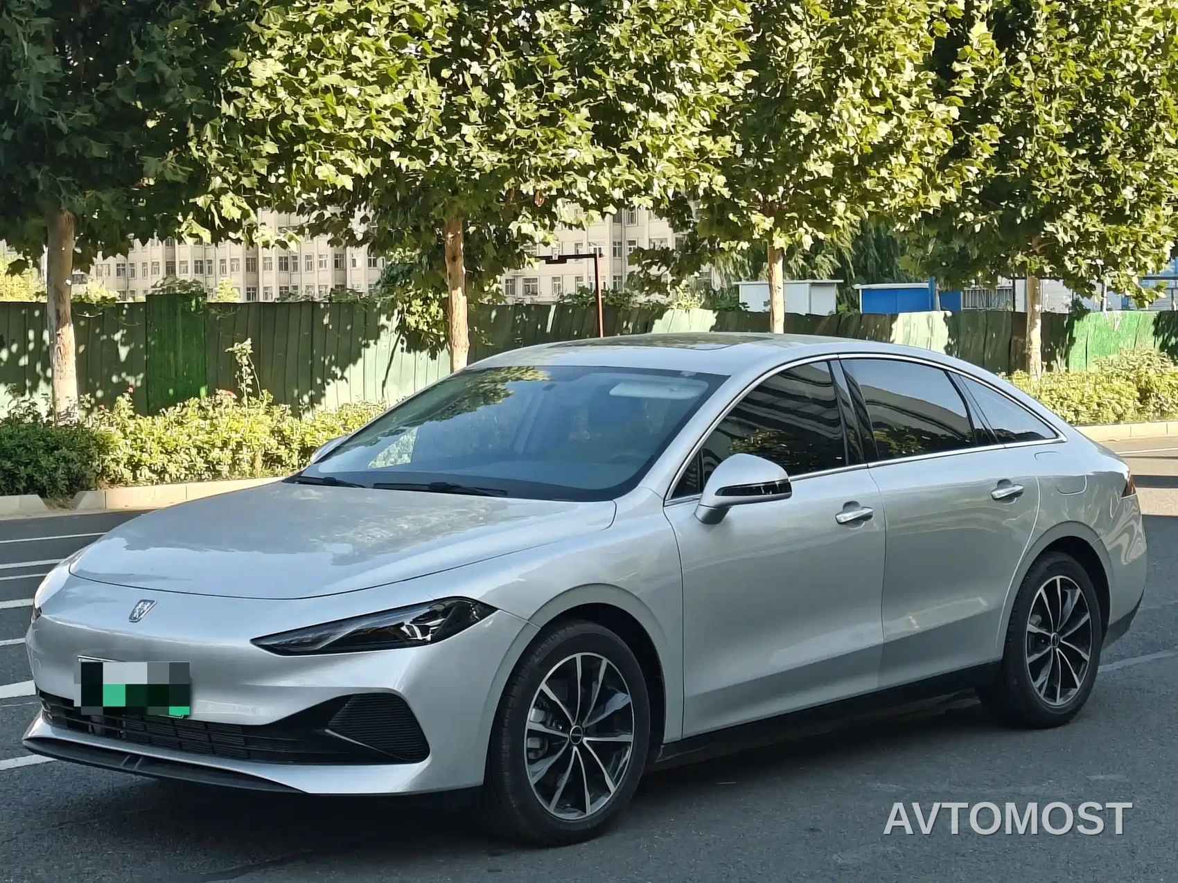 Roewe D7 2025 DMH 125km World Champion Edition — фото 1