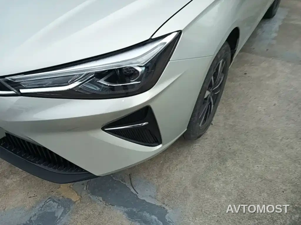Roewe Ei5 2021 500 Heartfelt Edition — фото 19