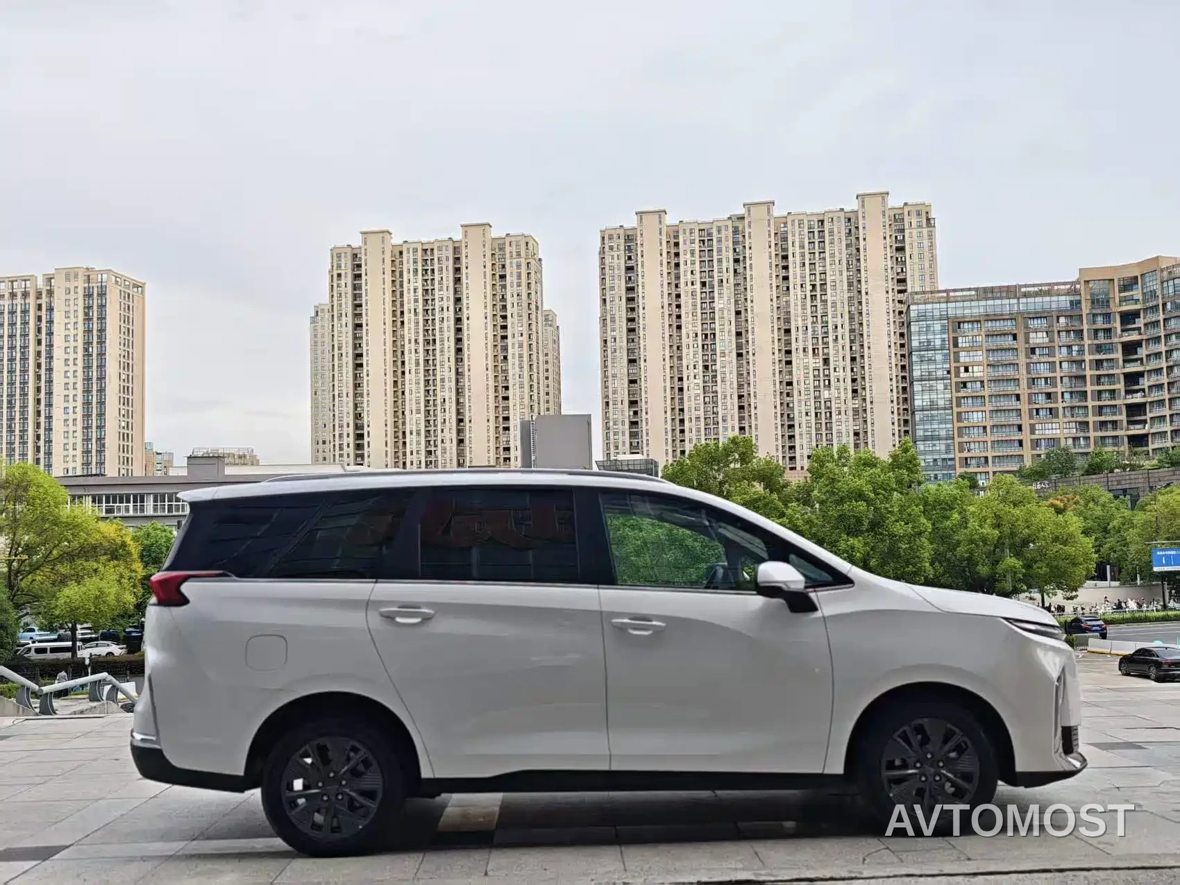 SAIC Maxus G50 PHEV 2025 Flagship Edition — фото 7
