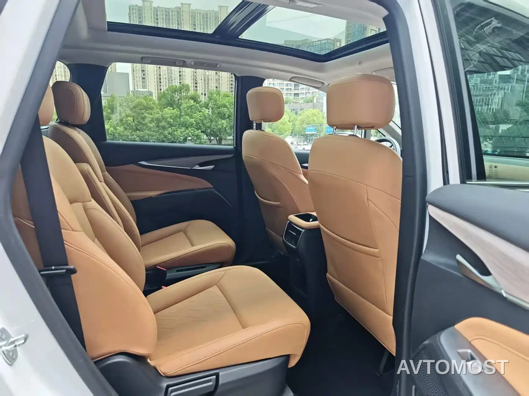 SAIC Maxus G50 PHEV 2025 Flagship Edition — фото 9
