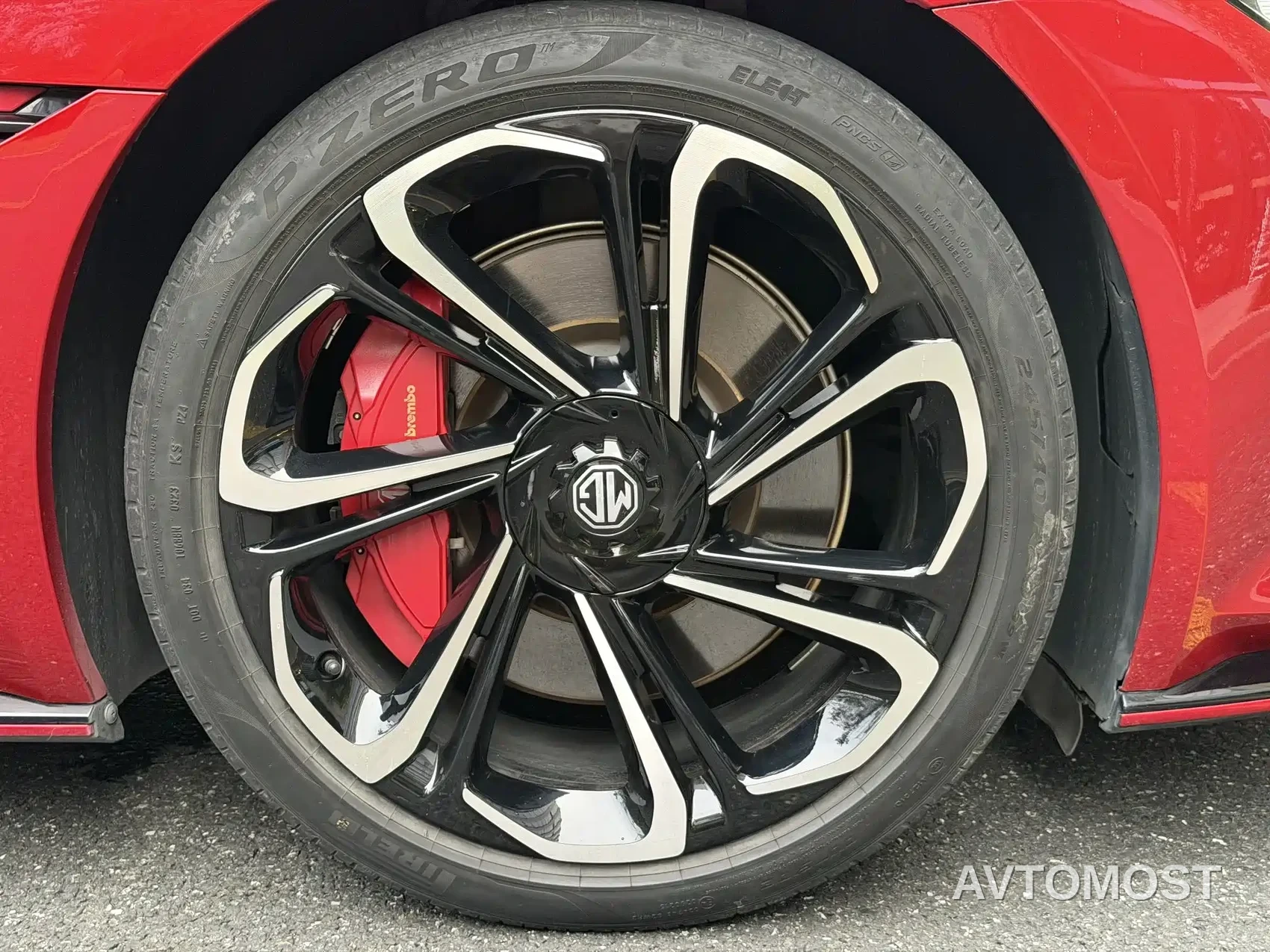 MG Cyberster 2024 520km Legendary AWD Version — фото 14