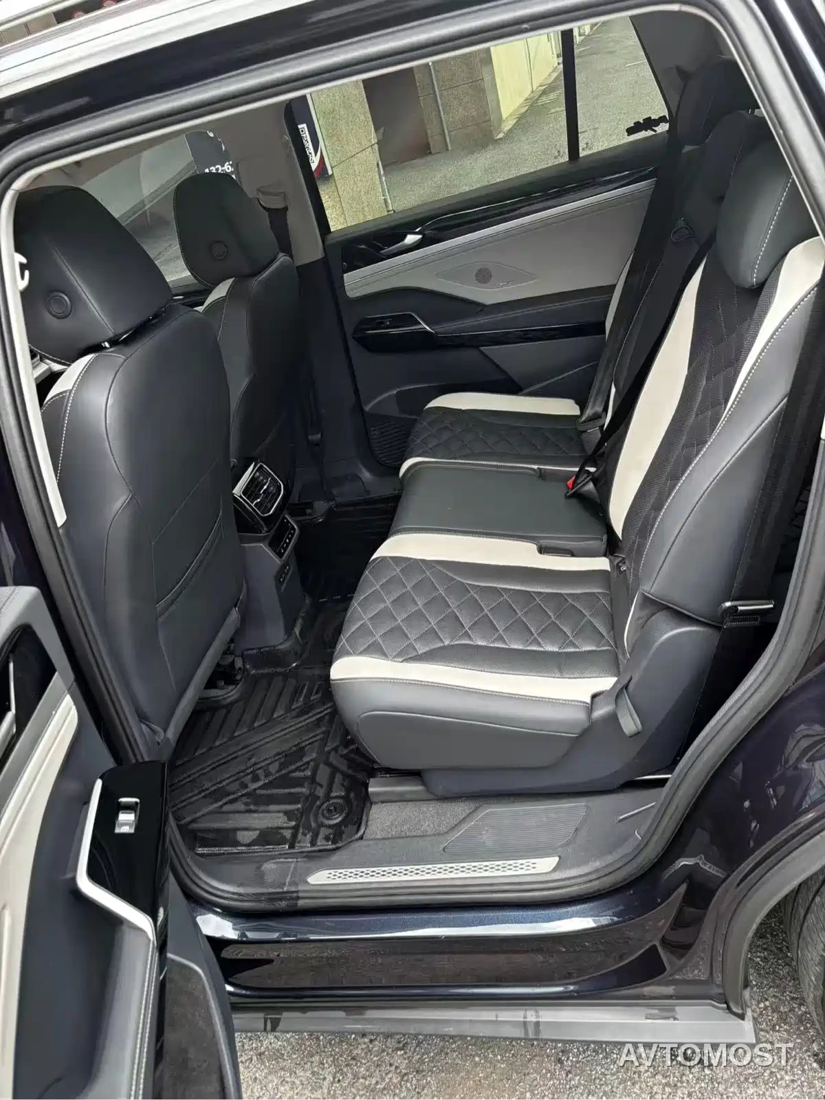 Volkswagen ID.6 CROZZ 2022 Long Range PRO Edition — фото 5