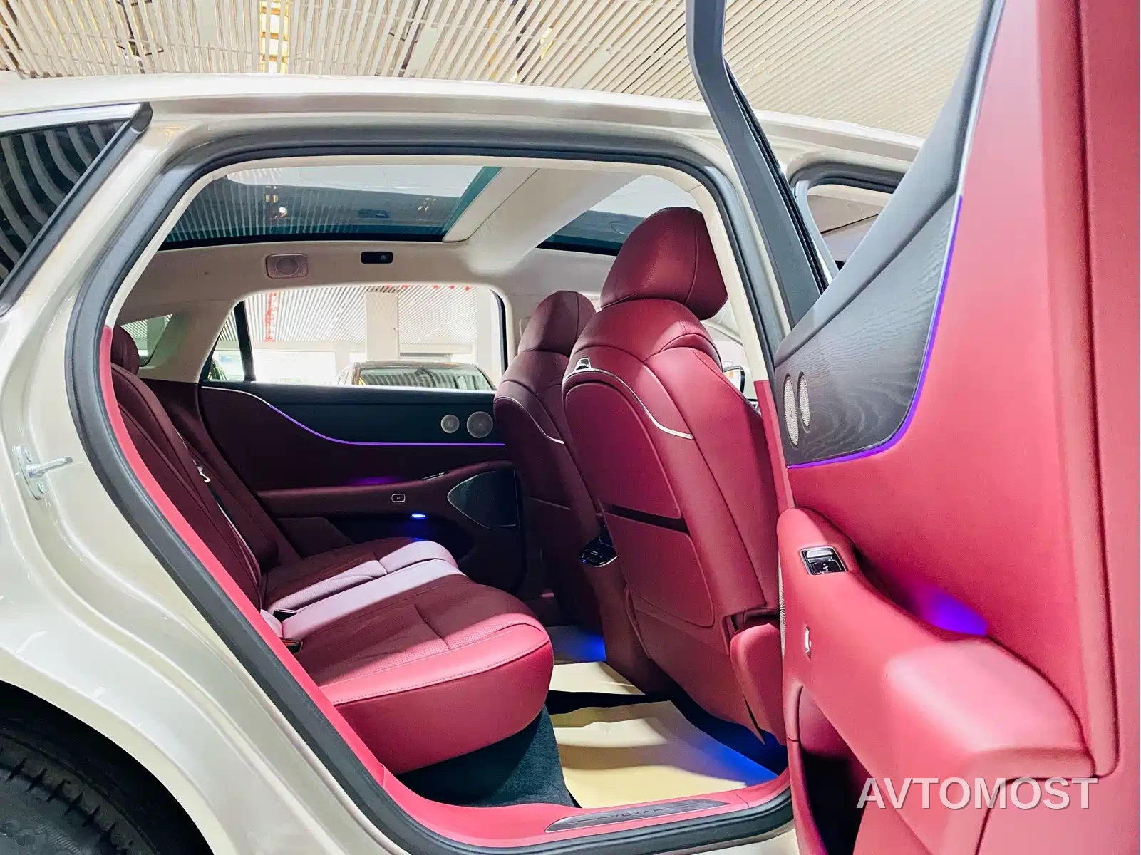 VOYAH Zhuiguang L 2025 Mid-configuration Model — фото 16