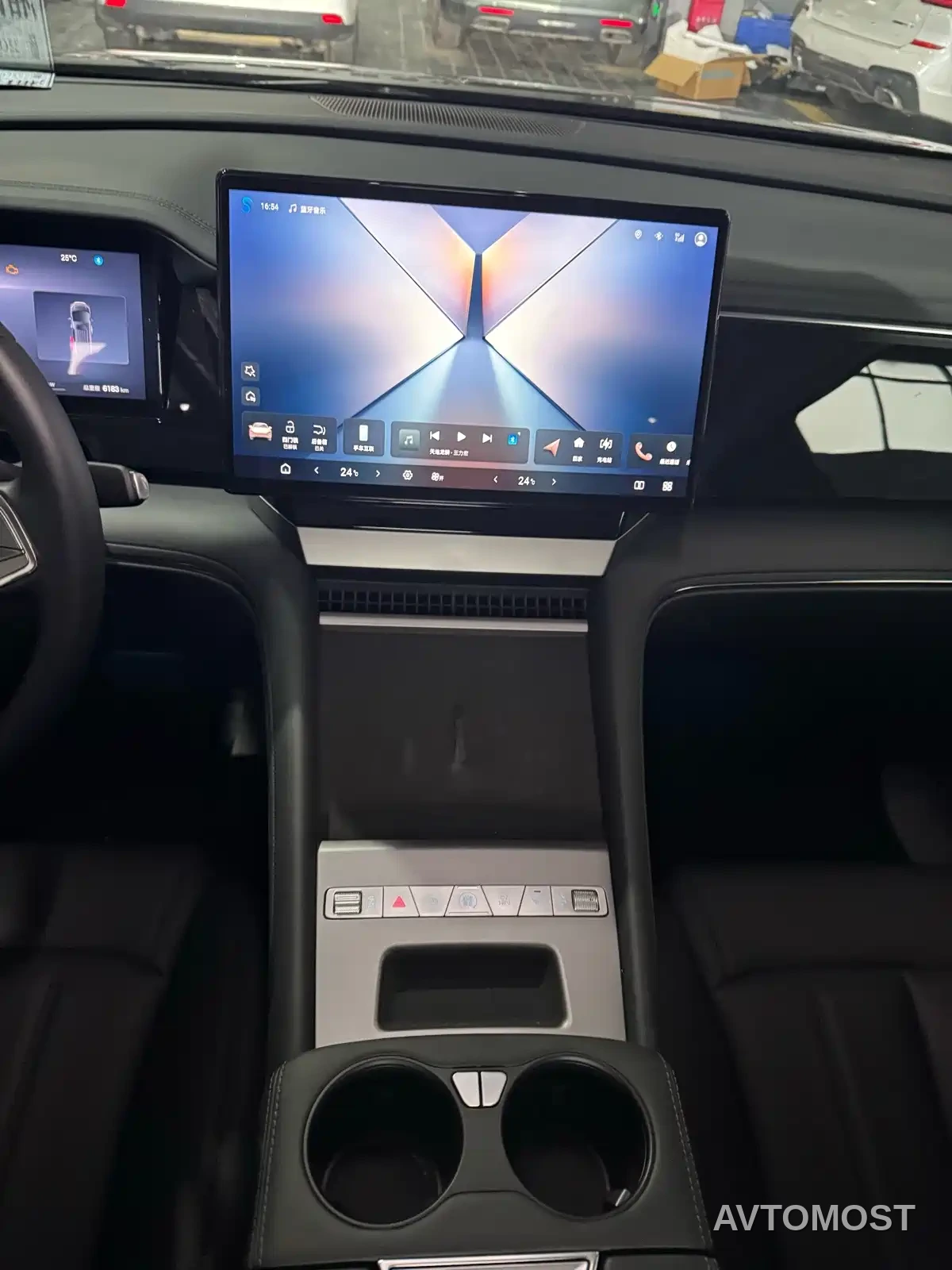 BYD M9 2025 Model 1060 Pilot Edition — фото 6