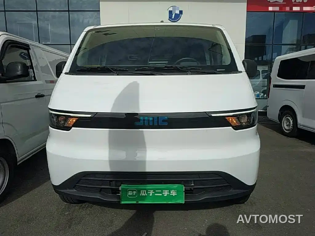 Jiangling E-Fushun 2025 Model Blind Window Version 41.86kWh Short Wheelbase Low Roof 3.0-ton — фото 3