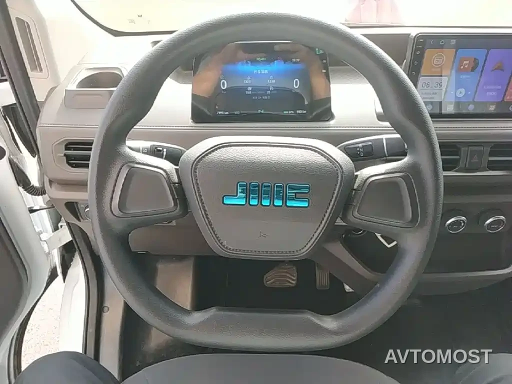 Jiangling E-Fushun 2025 Model Blind Window Version 41.86kWh Short Wheelbase Low Roof 3.0-ton — фото 9