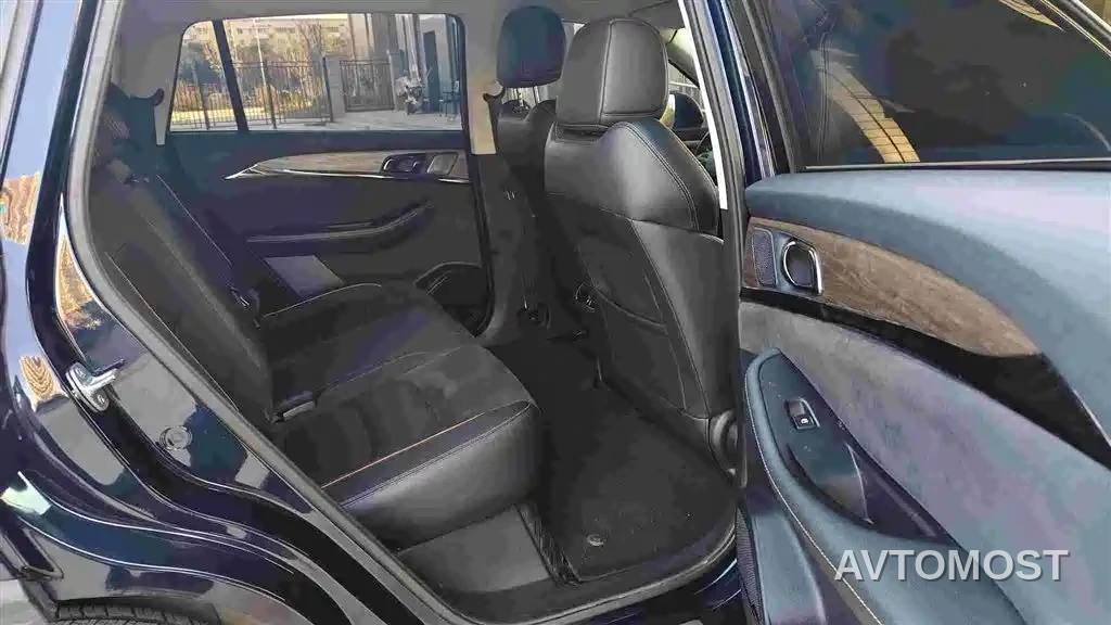 Skyworth HT-i 2022 1.5L PHEV 115KM Smart Edition — фото 10