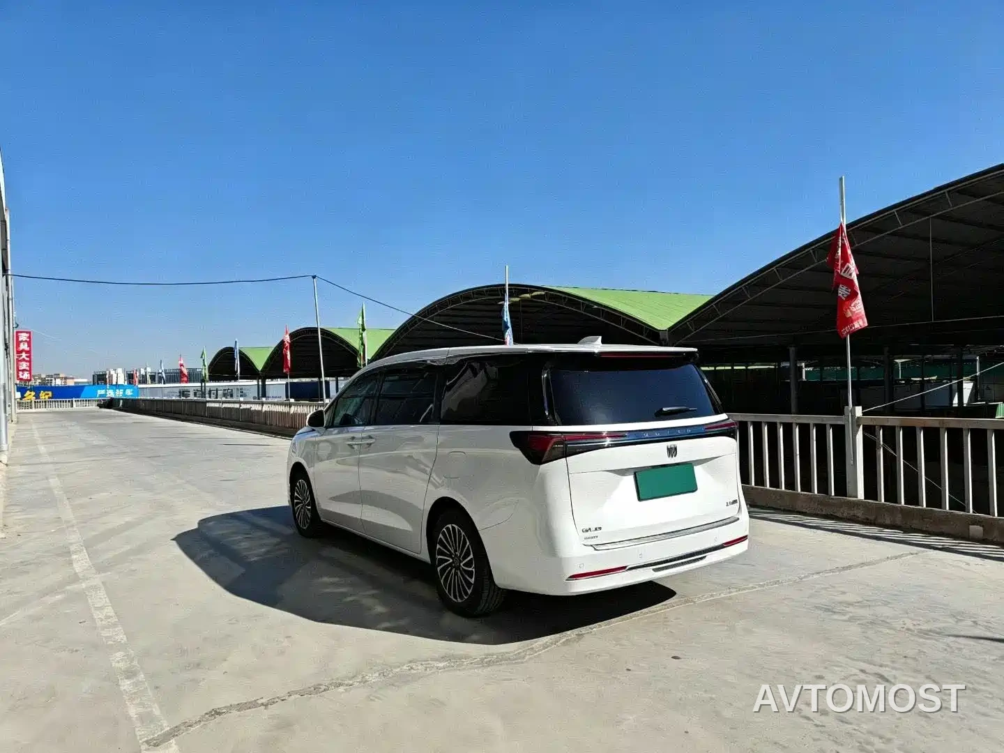 Buick GL8 New Energy 2025 Landprestige First Edition 7-Seater — фото 4