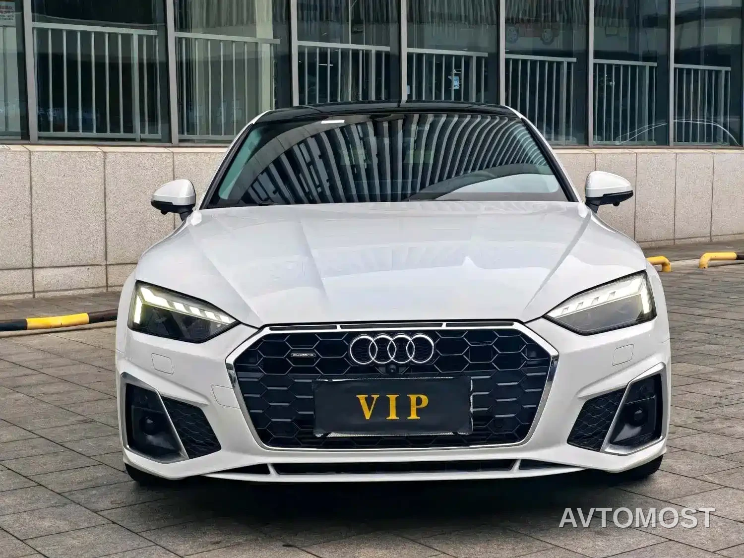 Audi A5 (Import) 2023 Sportback 40 TFSI quattro Luxury Dynamic — фото 2