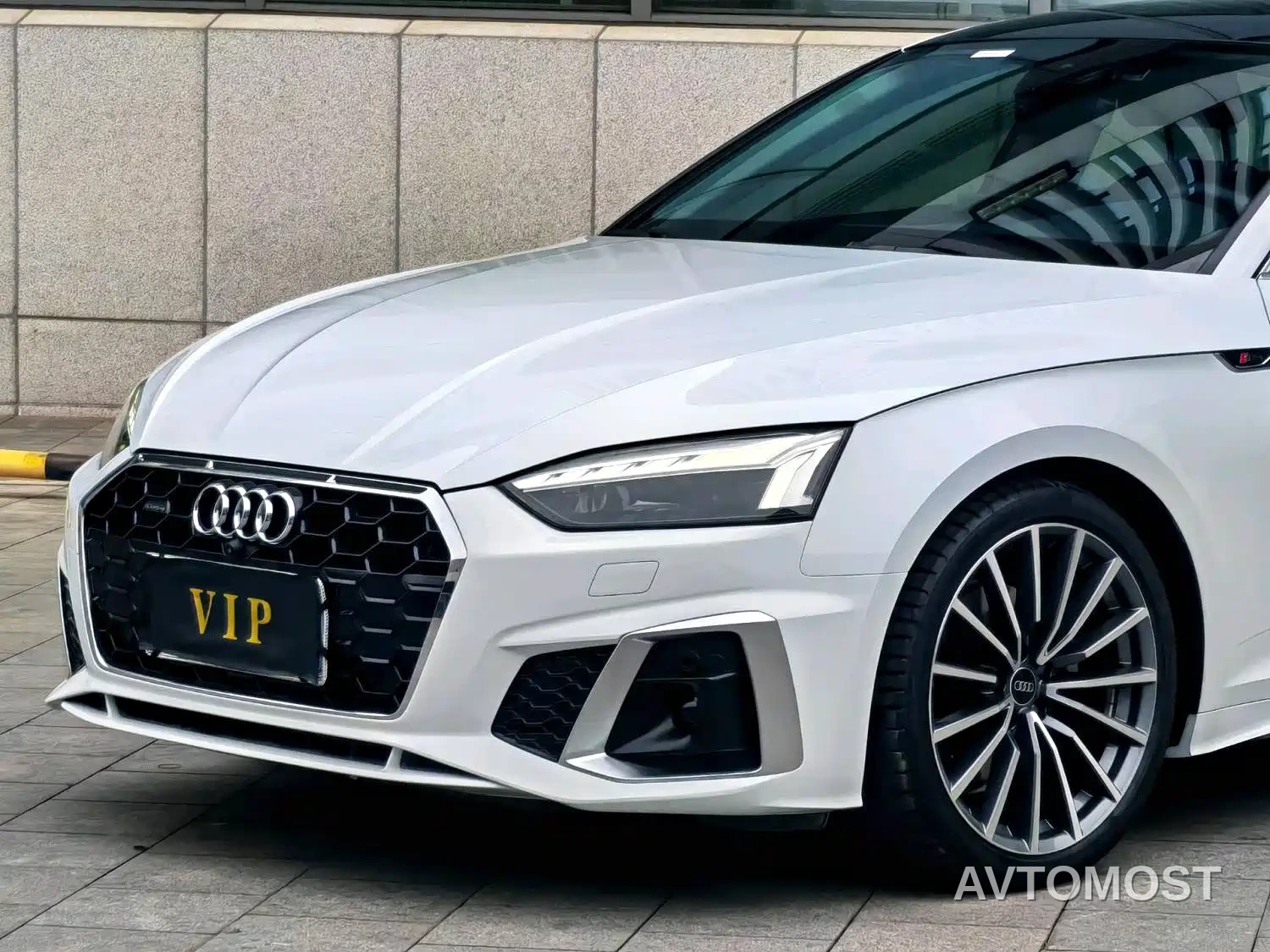 Audi A5 (Import) 2023 Sportback 40 TFSI quattro Luxury Dynamic — фото 4