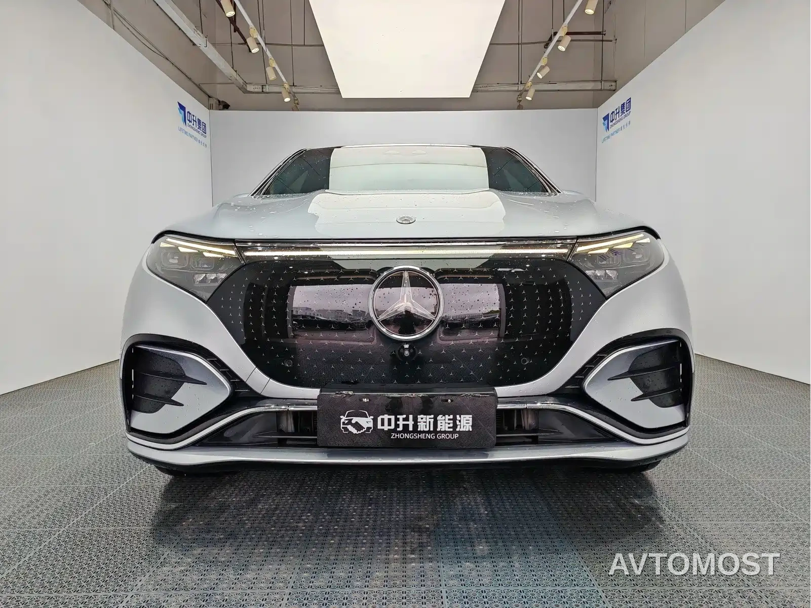 Mercedes-Benz EQS SUV 2023 450 4MATIC Pioneer Edition — фото 2