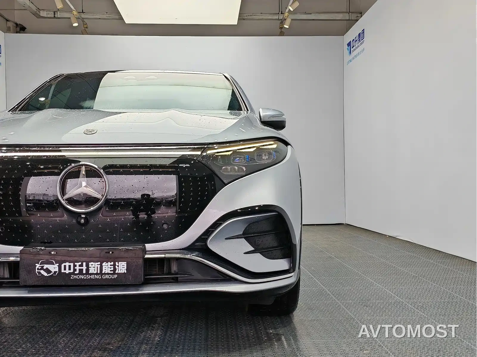 Mercedes-Benz EQS SUV 2023 450 4MATIC Pioneer Edition — фото 20