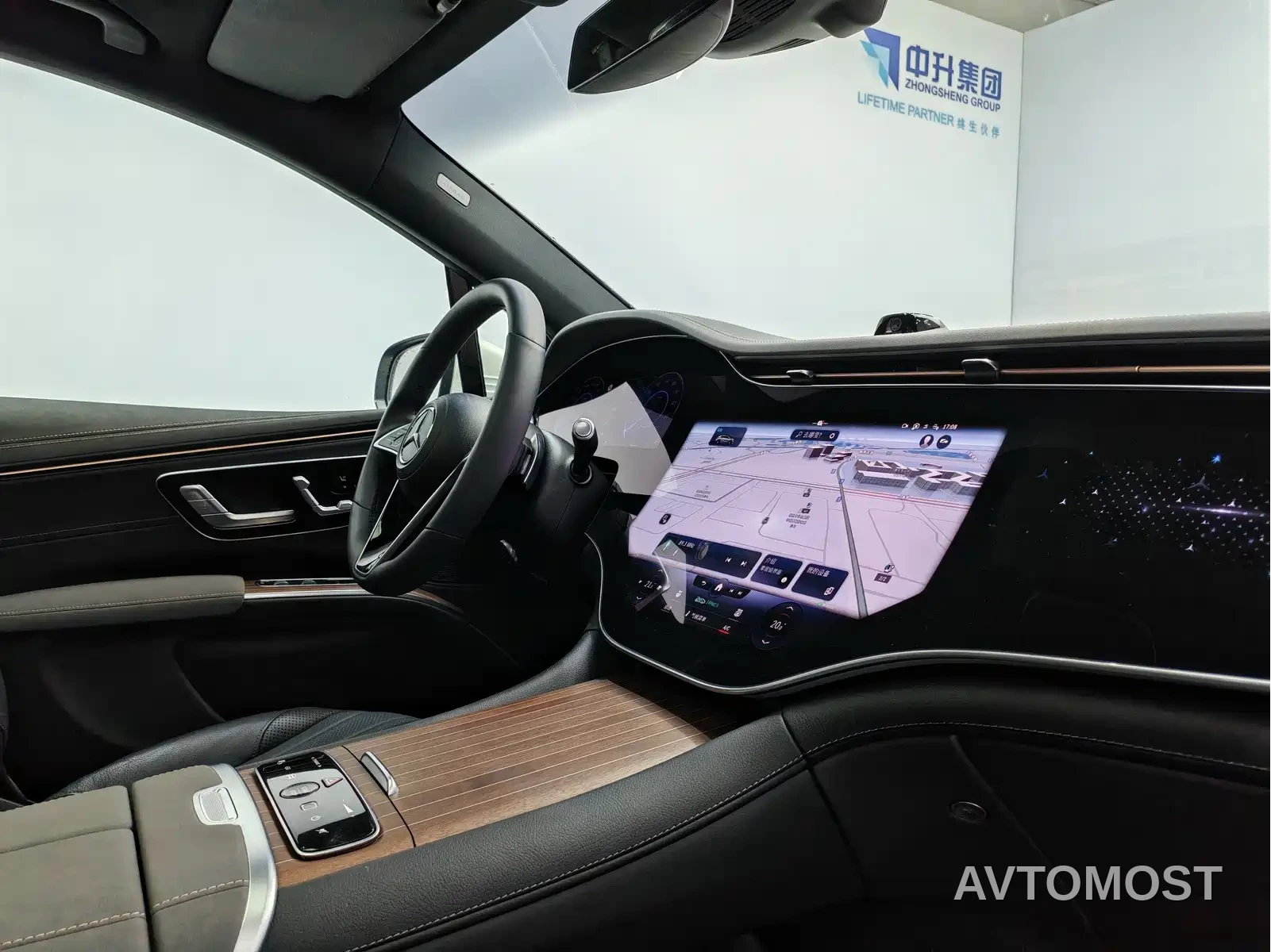 Mercedes-Benz EQS SUV 2023 450 4MATIC Pioneer Edition — фото 14