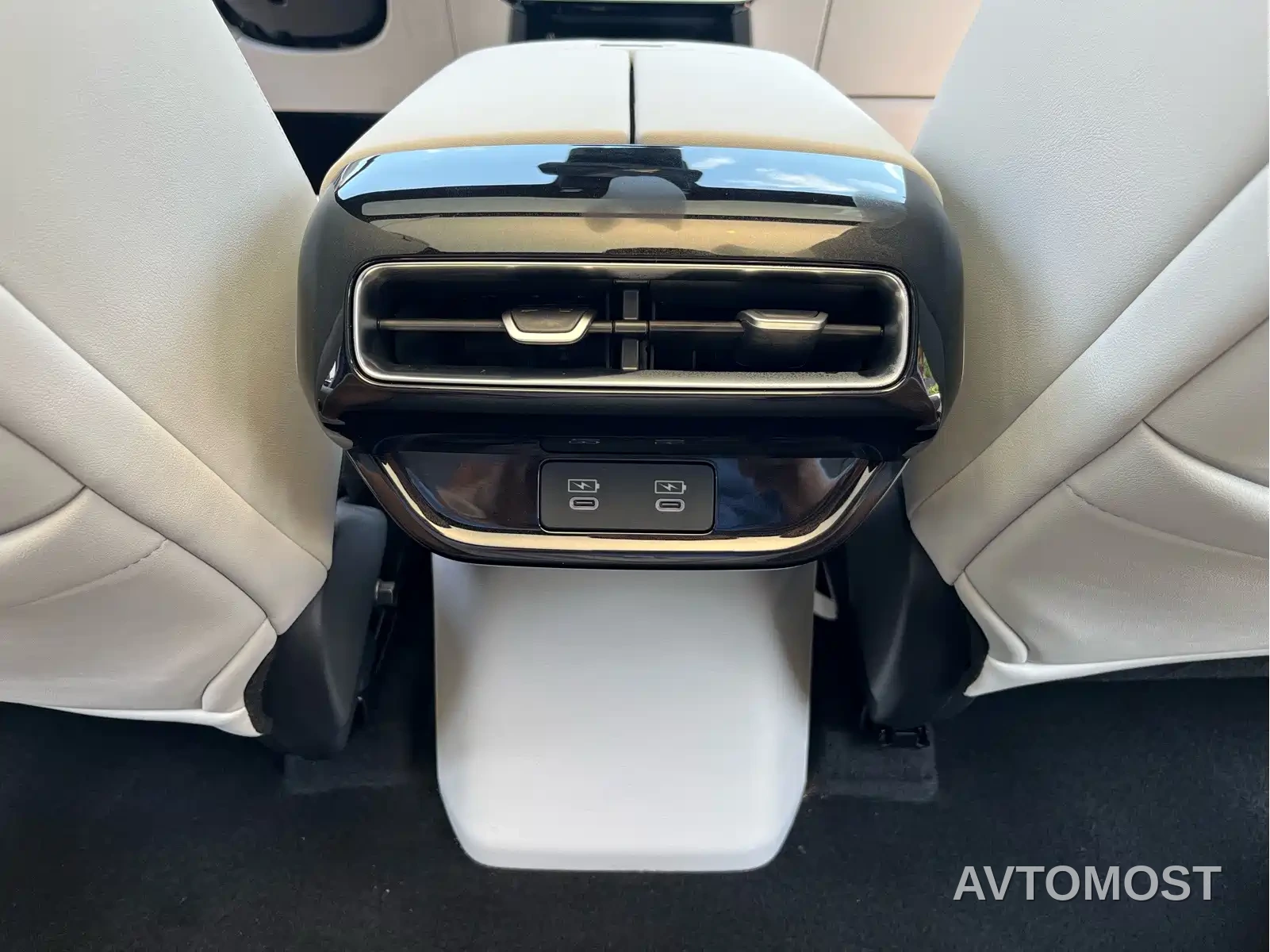 Honda GAC Honda P7 2025 AWD Long Range Max — фото 15