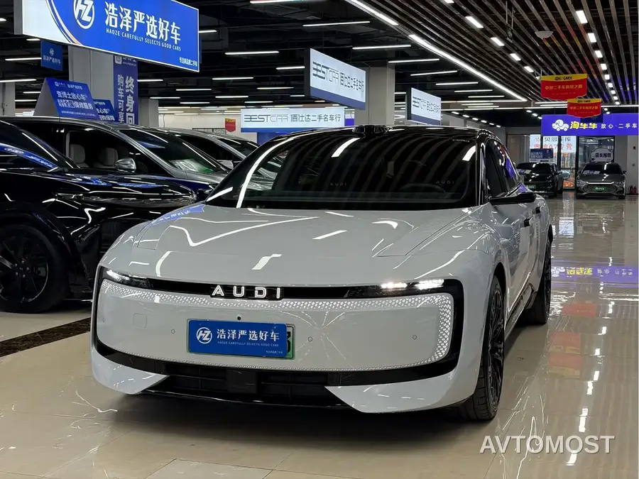 Audi E5 Sportback 2025 300kw 2WD