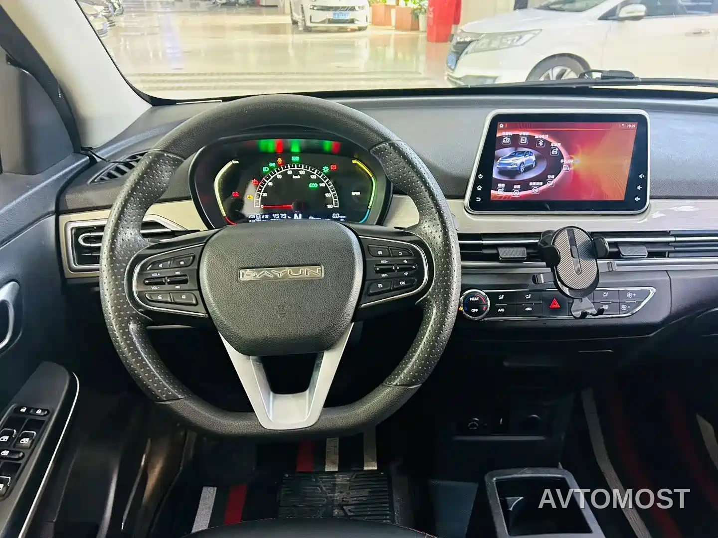 Dayun Yuehu 2022 Facelift 30.66kWh 2WD VIP Edition — фото 8