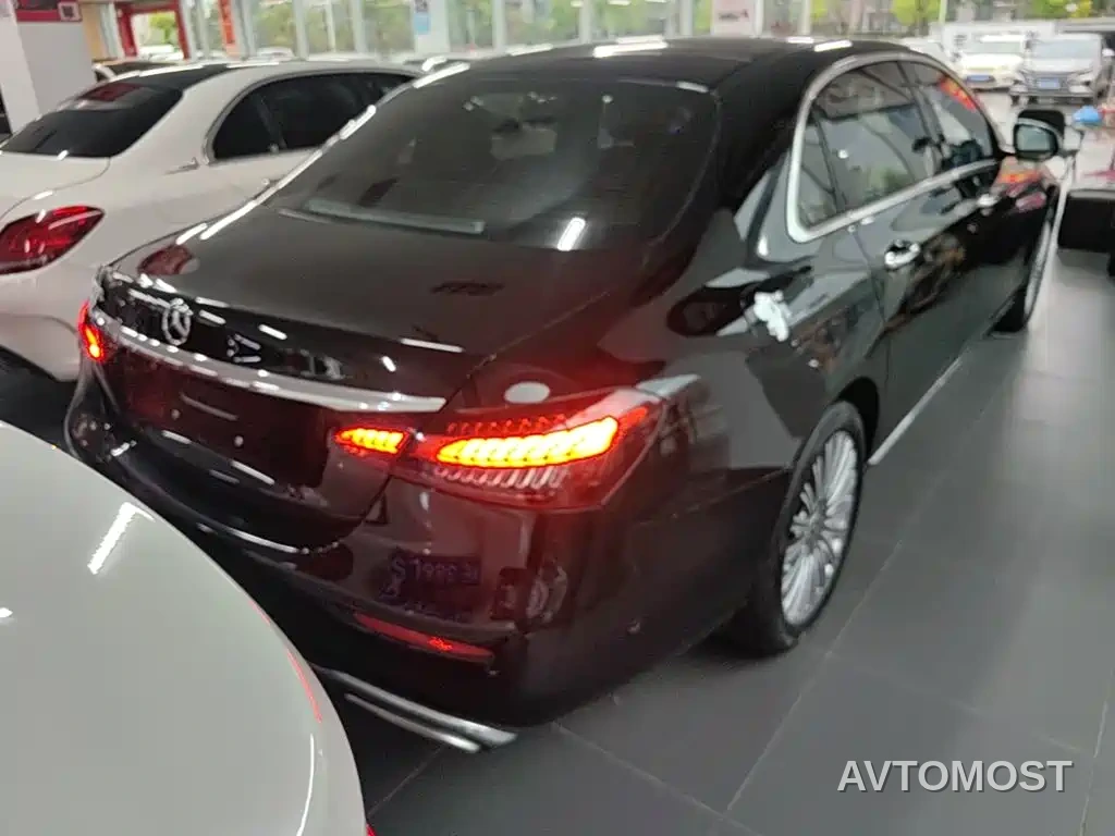 Mercedes-Benz E-Class 2022 Second Facelift E 300 L Fashion — фото 5