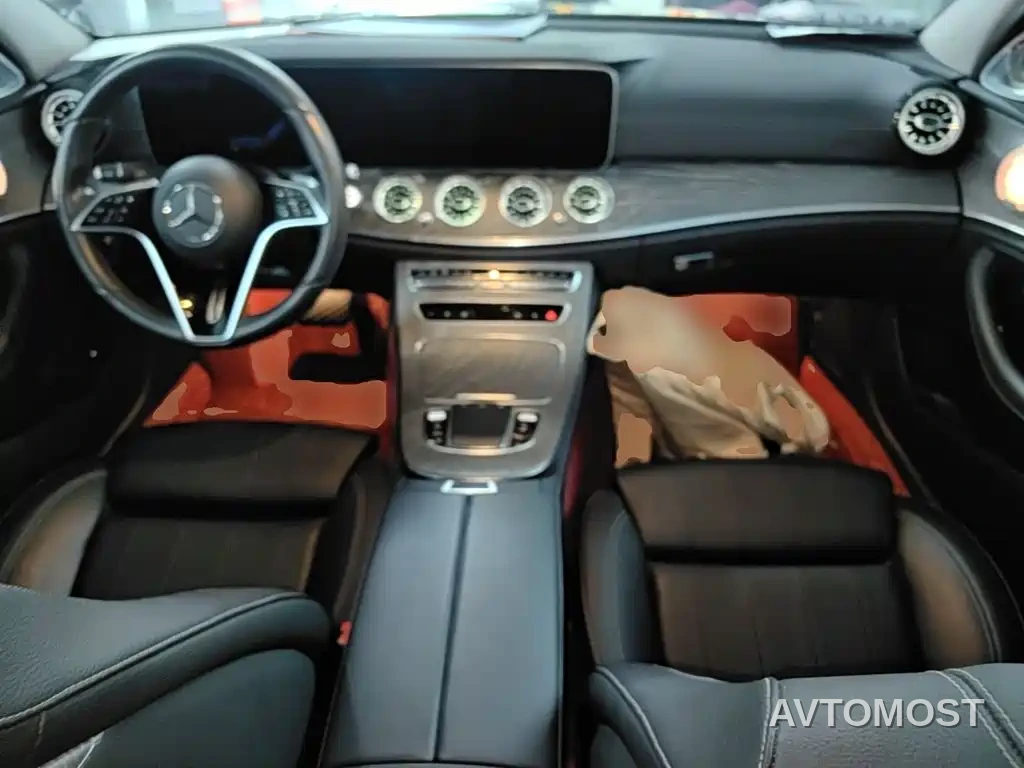 Mercedes-Benz E-Class 2022 Second Facelift E 300 L Fashion — фото 8