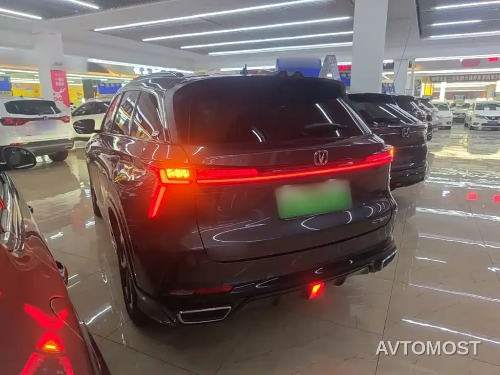 Changan CS75 PLUS iDD 2023 Smart Electric iDD Intelligent Leader Model — фото 4