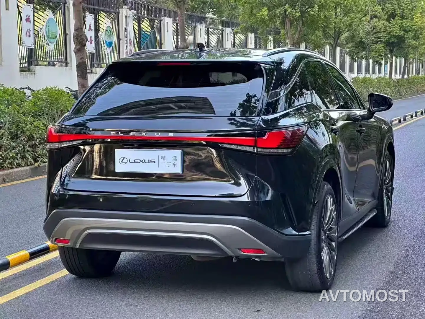 Lexus RX 2023 350h 4WD Pure Edition — фото 7