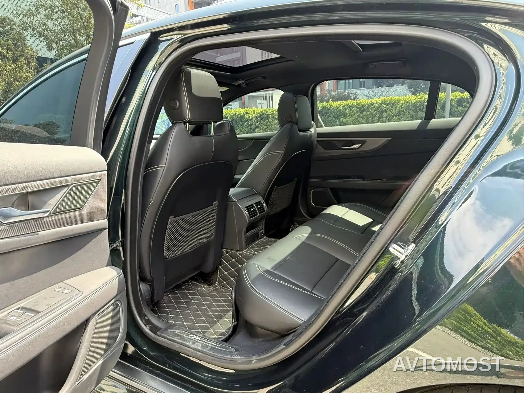 Jaguar XEL 2023 2.0T 250PS R-DYNAMIC S Progressive Sport — фото 6