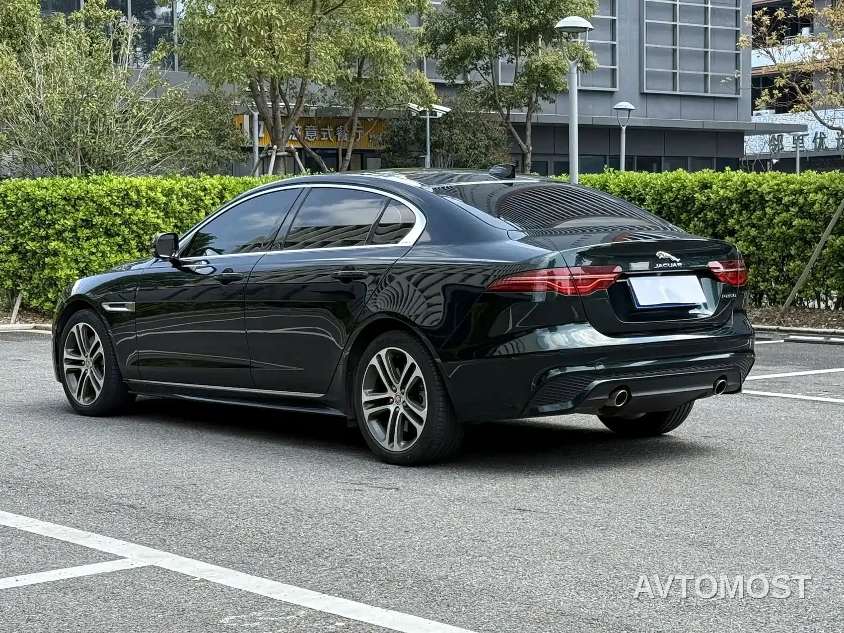 Jaguar XEL 2023 2.0T 250PS R-DYNAMIC S Progressive Sport — фото 7