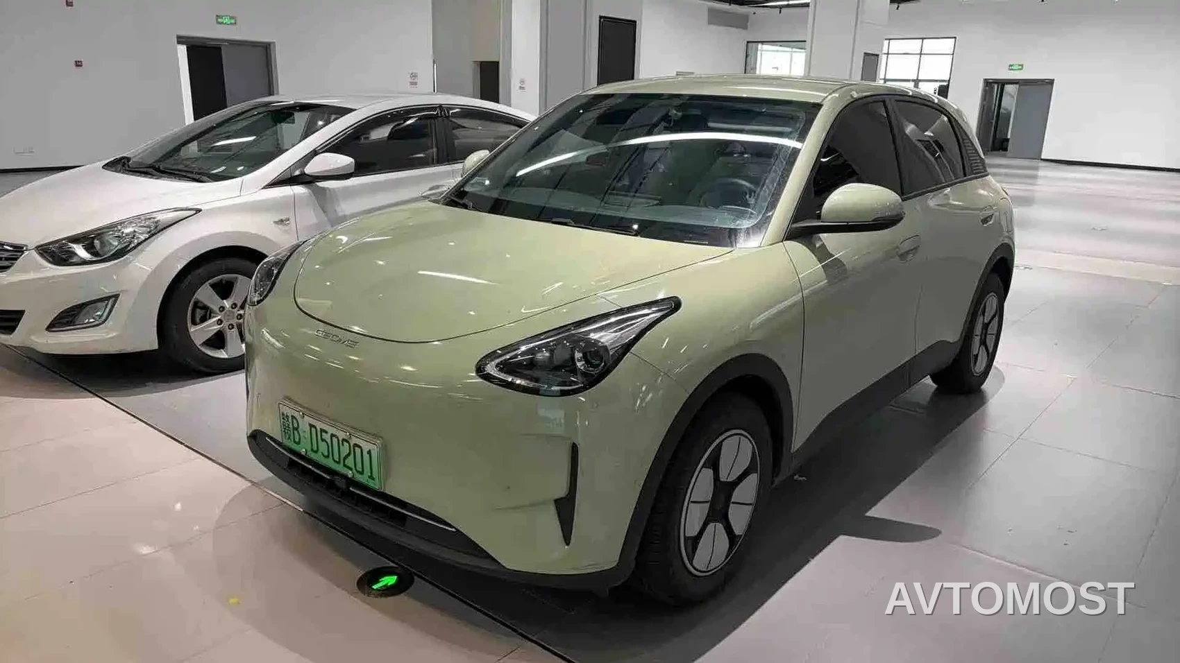 Geely Galaxy Starry Wish 2025 310km Youth Edition — фото 1