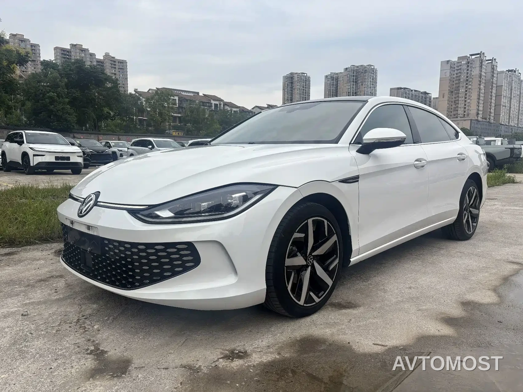 Volkswagen Lamando 2023 Lamando L 280TSI DSG Cool Edition — фото 1