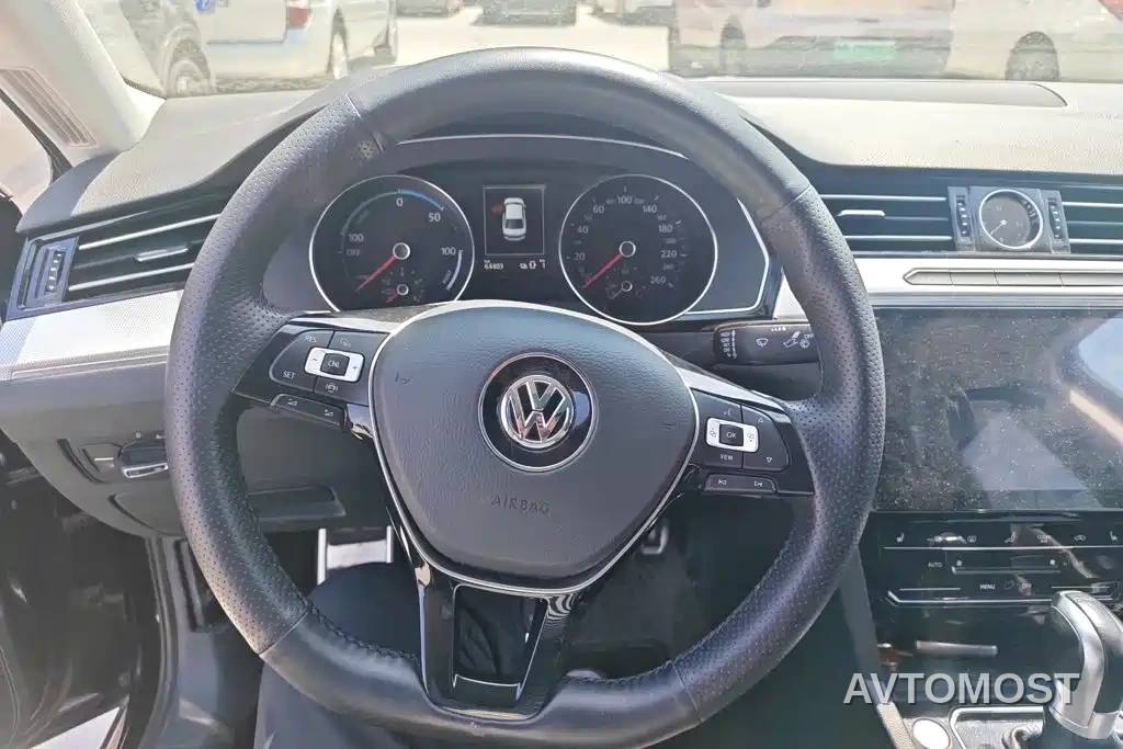 Volkswagen Magotan GTE Plug-in Hybrid 2020 GTE Luxury — фото 12