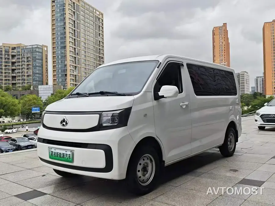 Changan Ruixing EM60 2025 Model Fortune Edition Passenger Version Comfort 6-seater 300km Dual Swing Doors